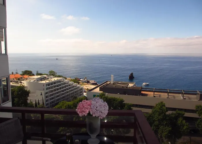 Tranquil Ocean View Apartment